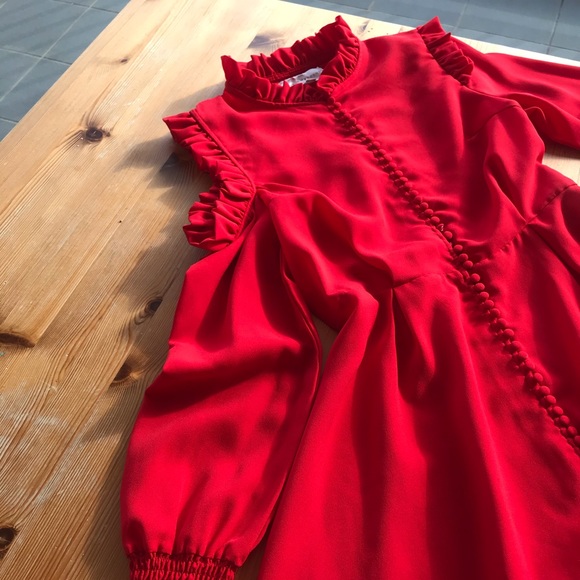 Red crepe dress with bridal buttons - Picture 3 of 9
